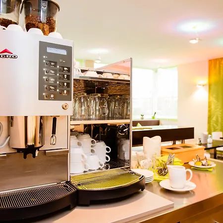 Mainstation Отель