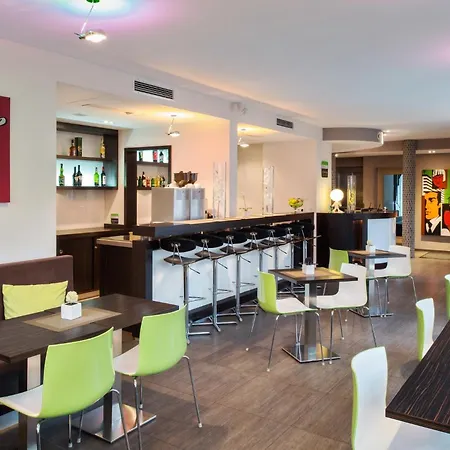 Отель Mainstation