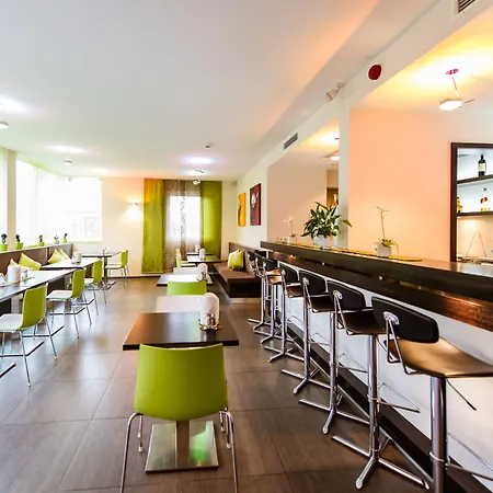 Mainstation Hotel 3*