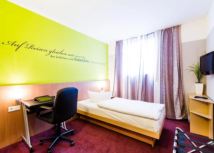 Mainstation 3* Frankfurt nad Mohanem